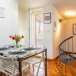 Modern Attic With Terrace - Machova 아파트 *