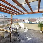 아파트 Modern Attic With Terrace - Machova 프라하