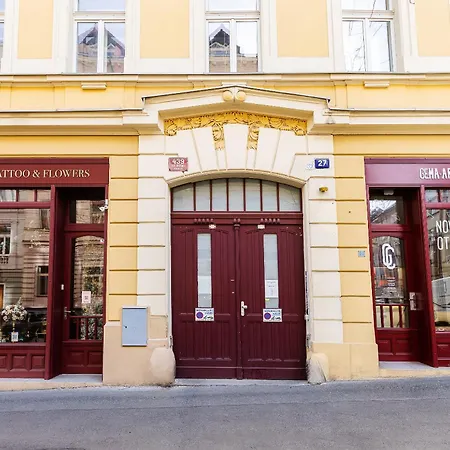 Apartmán Modern Attic With Terrace - Machova Praha