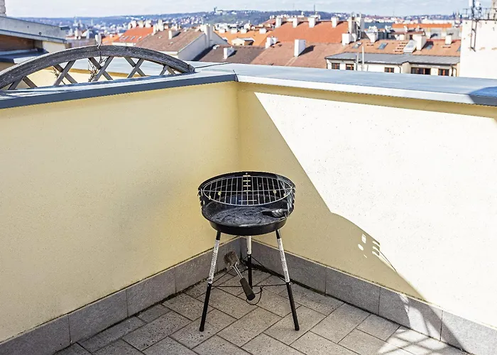 Modern Attic With Terrace - Machova Appartement